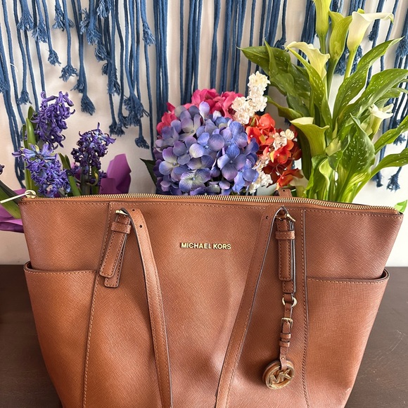 Michael Kors Genuine Leather Brown Tote Bag - Picture 1 of 6